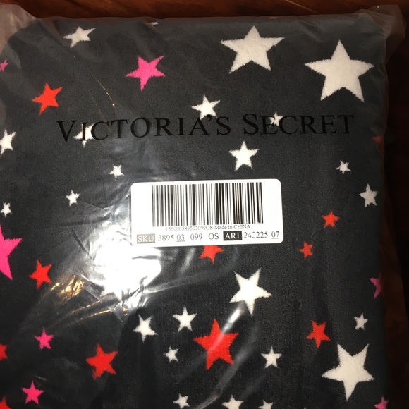 VICTORIA’S SECRET STAR SHERPA BLANKET - Picture 5 of 6